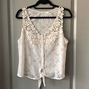 Like new! UO lace tie front top